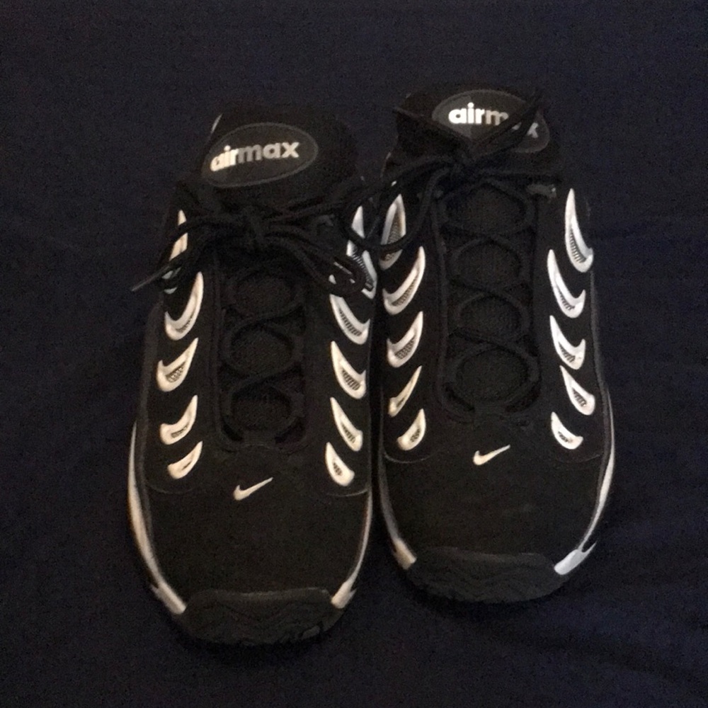 Black and white air max